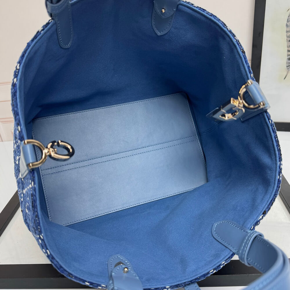 Medium D10r Toujours Bag