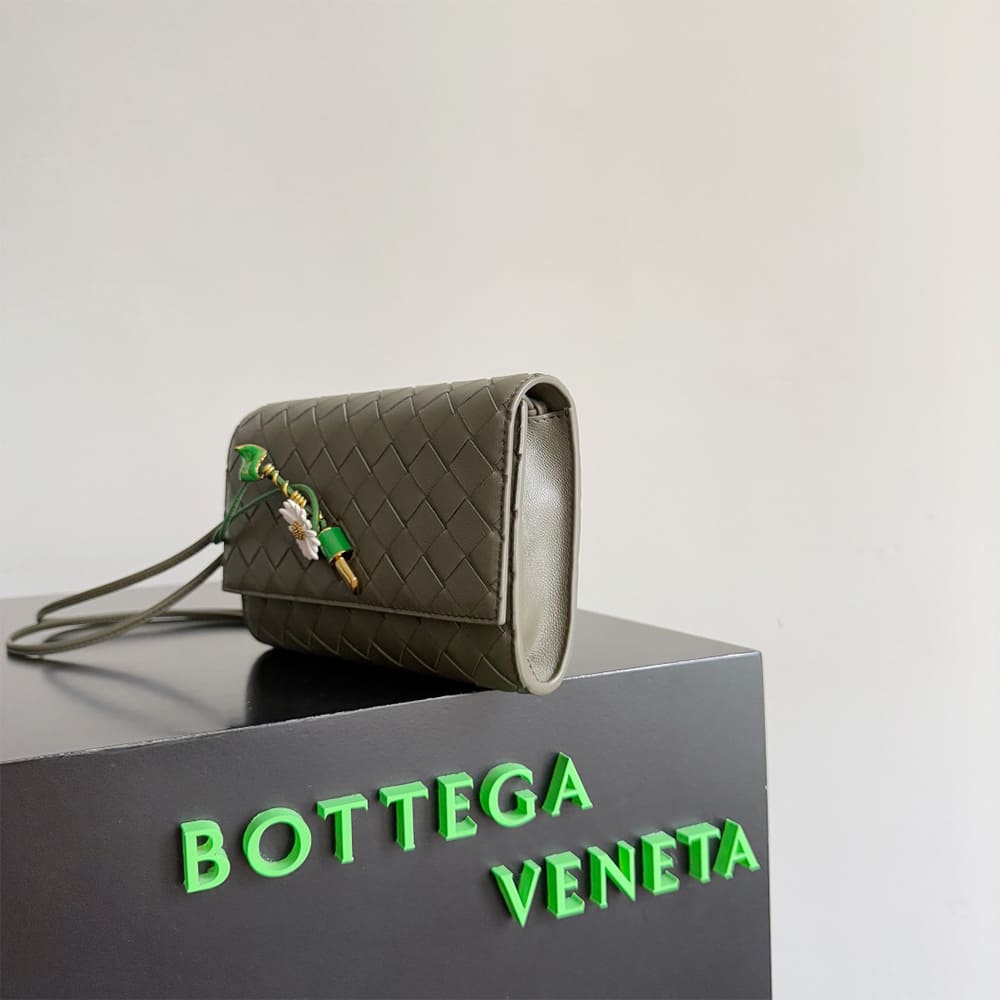 Bottege Ven*ta Andiamo Pouch on Strap(HIGH-END GRADE)