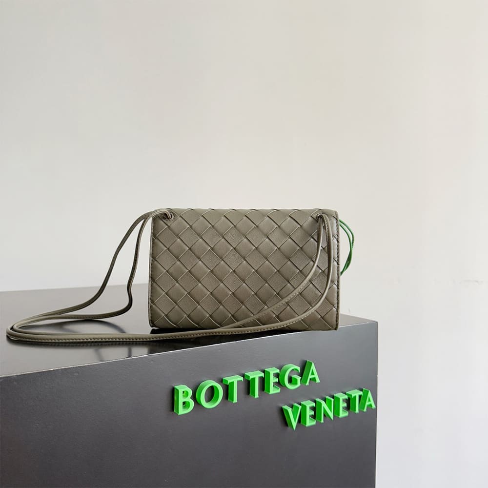 Bottege Ven*ta Andiamo Pouch on Strap(HIGH-END GRADE)