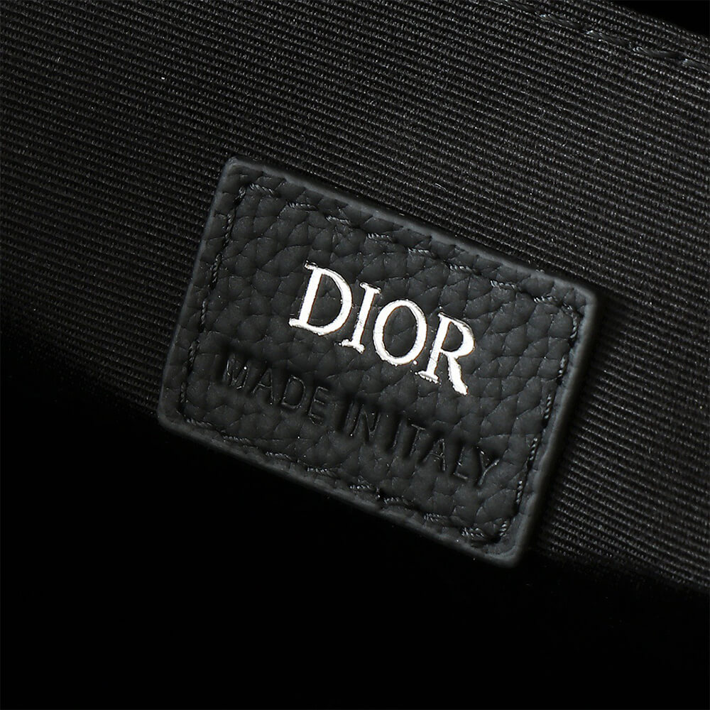 D10r Large East-West Tote Bag