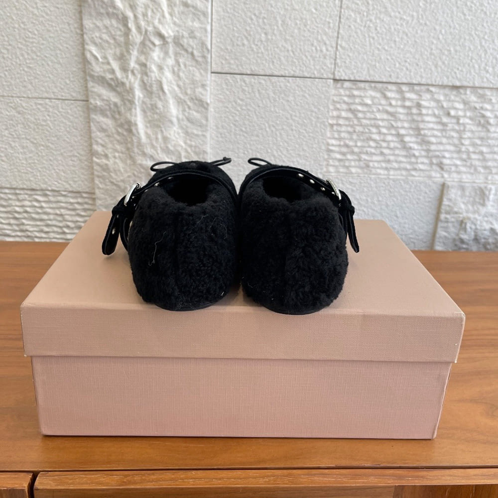 M1um1u Shearling ballerinas
