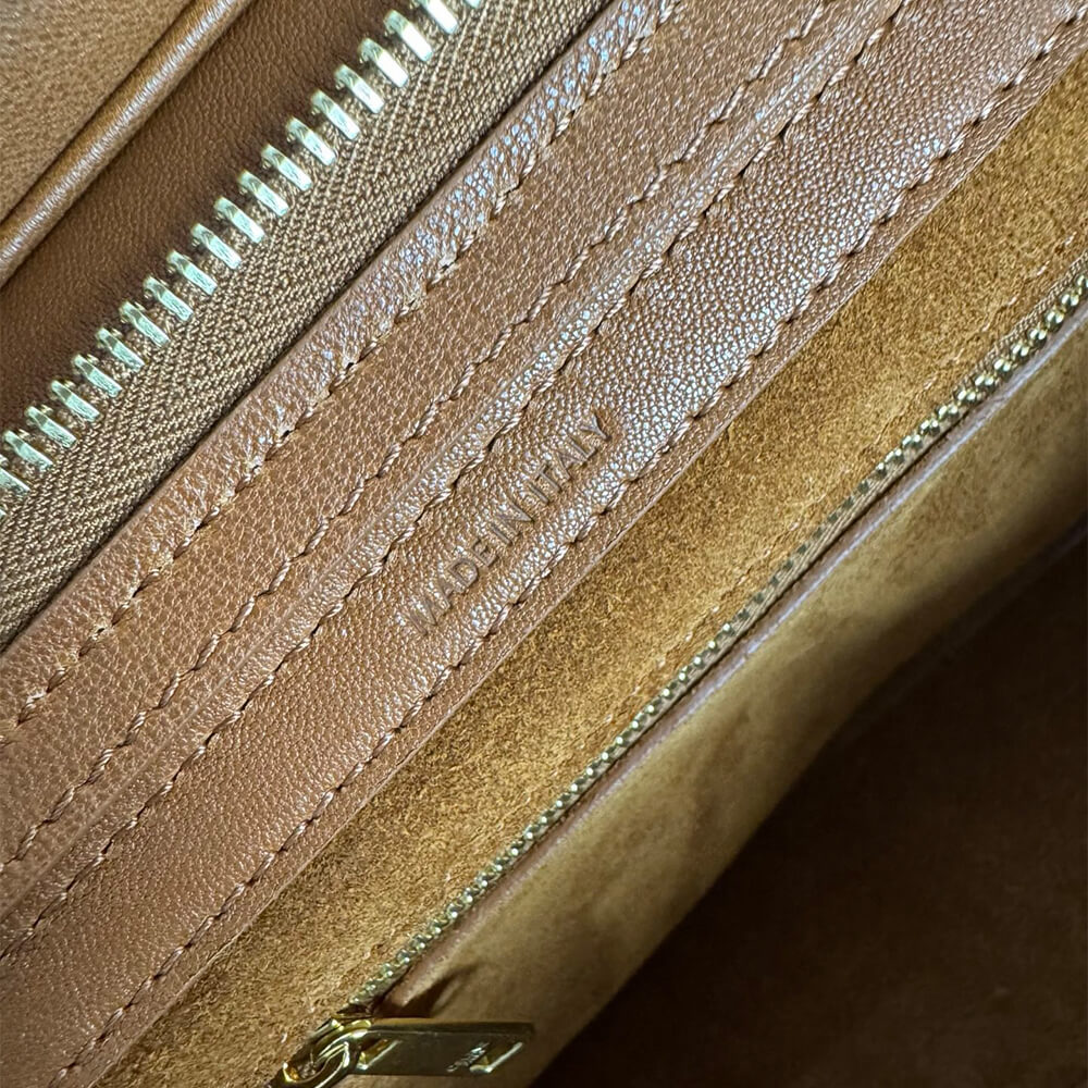 ce1i*e small new lU*gage in s*pple shiny lambskin(high-end grade)