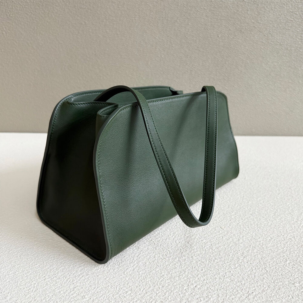 The R0w Peggy Clutch in Leather(HIGH-END GRADE)