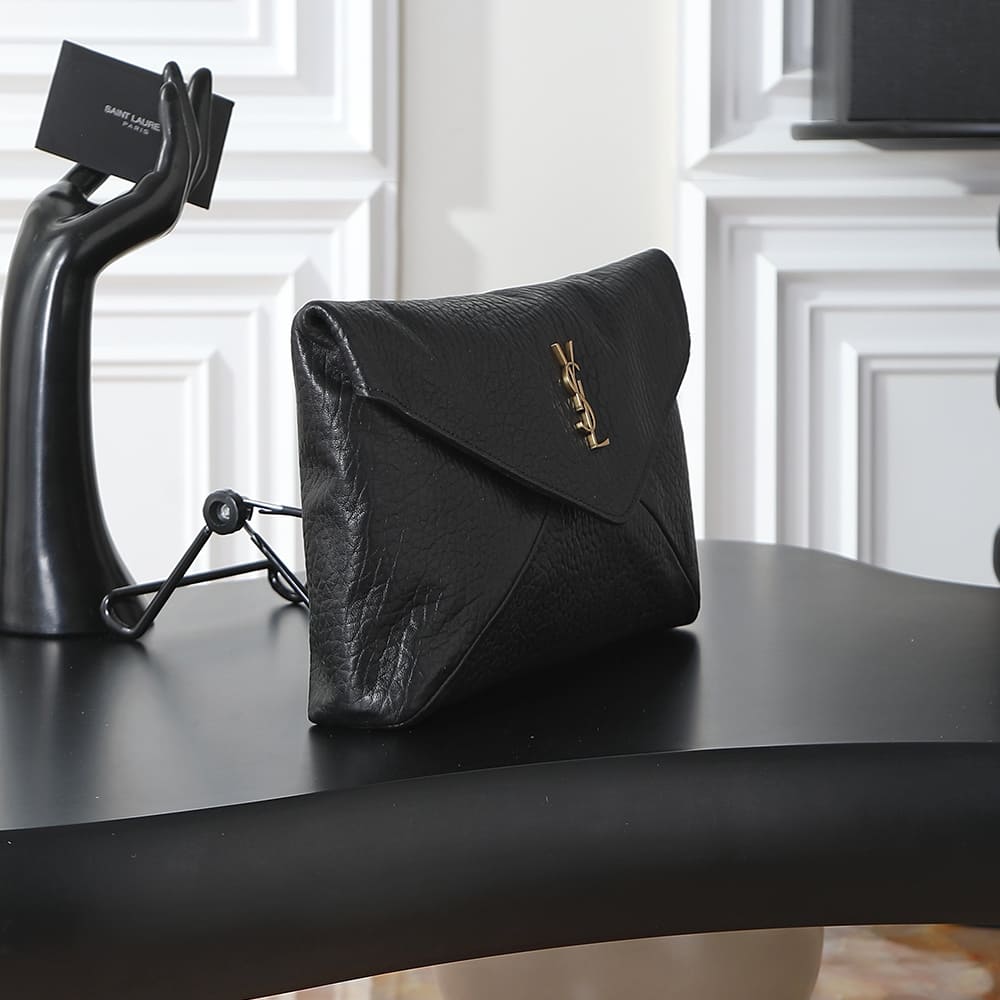 Y51 CASSANDRE large envelope pouch in lambskin
