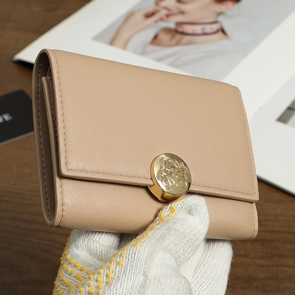 L0ew* Pebble small vertical wallet in shiny nappa calfskin(HIGH-END GRADE)