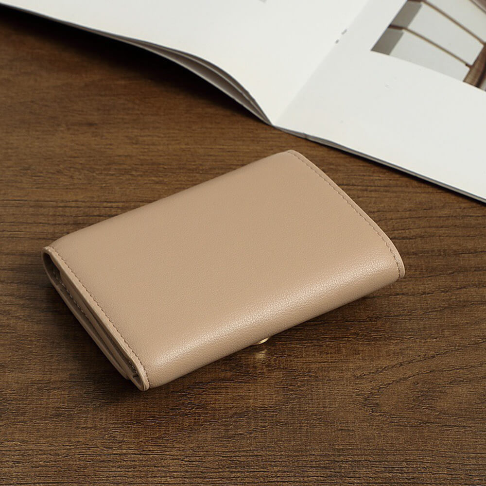 L0ew* Pebble small vertical wallet in shiny nappa calfskin(HIGH-END GRADE)