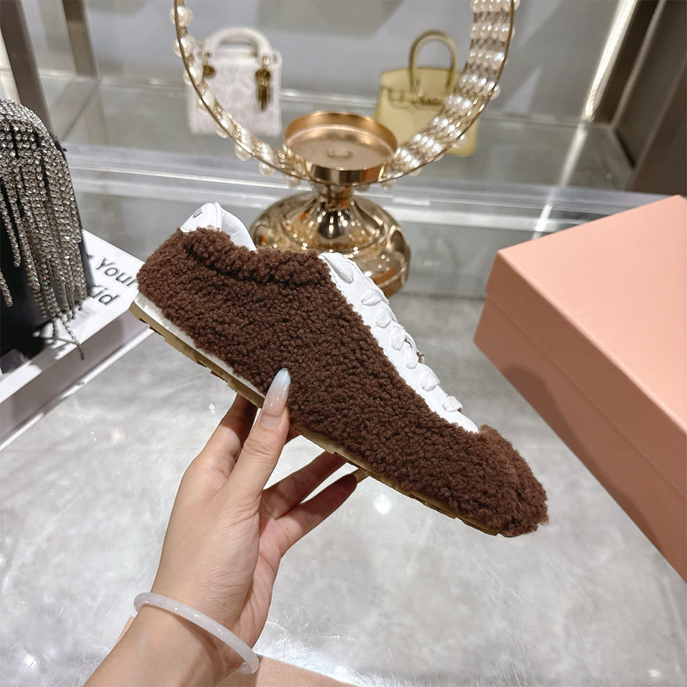 M1um1u Sneakers