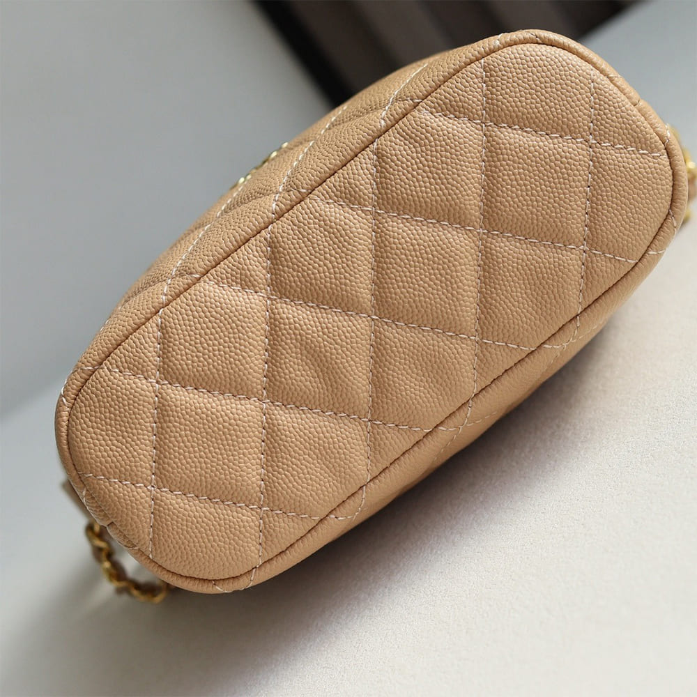 Ch**el Clutch with Chain(HIGH-END GRADE)