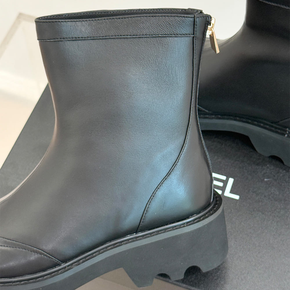 Ch**el Boots