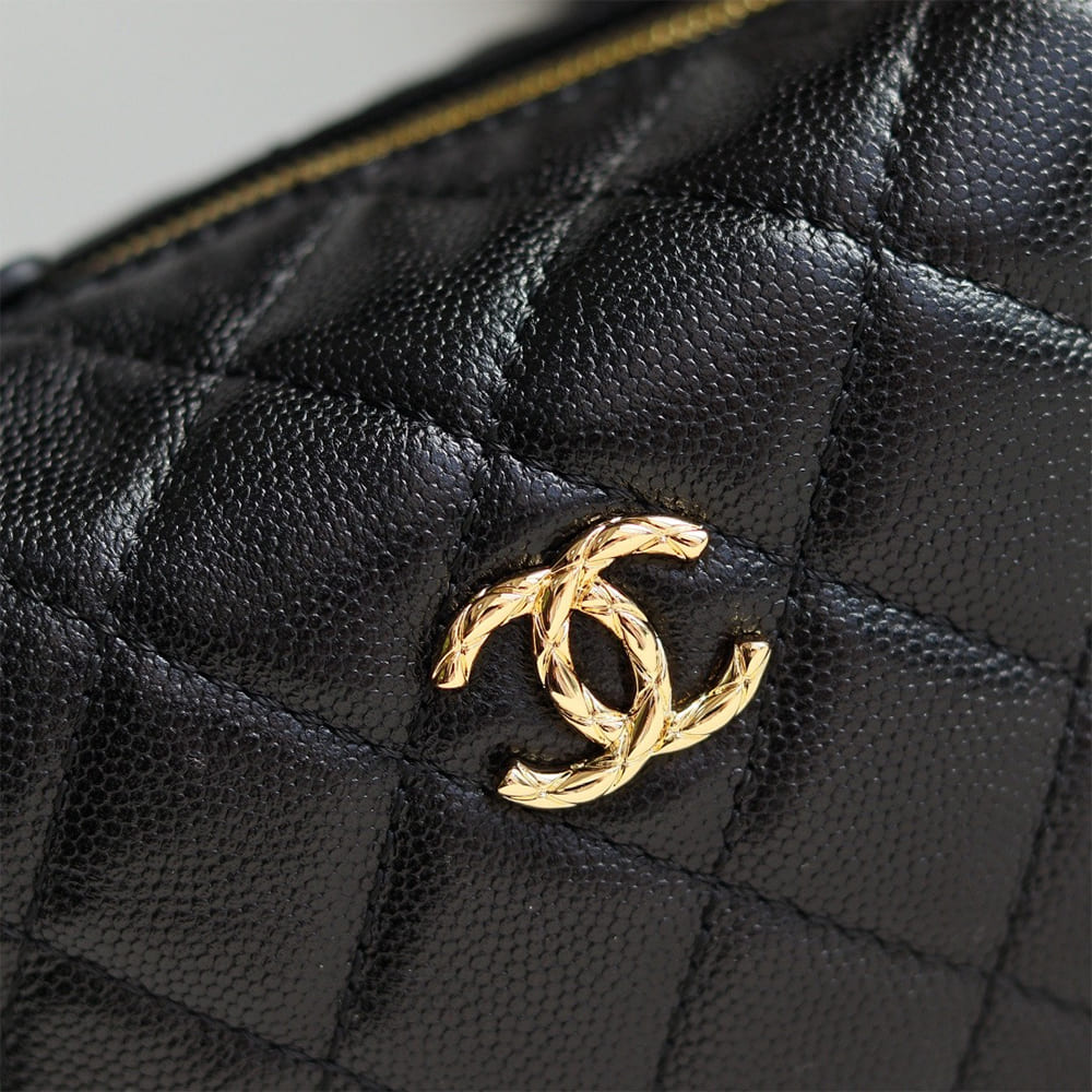 Ch**el Clutch with Chain(HIGH-END GRADE)