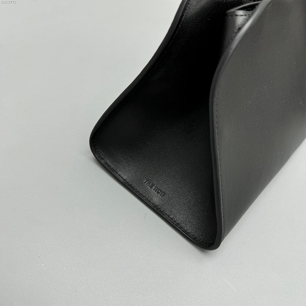 The R0w Peggy Clutch in Leather(HIGH-END GRADE)