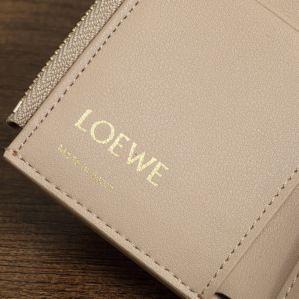 L0ew* Pebble small vertical wallet in shiny nappa calfskin(HIGH-END GRADE)