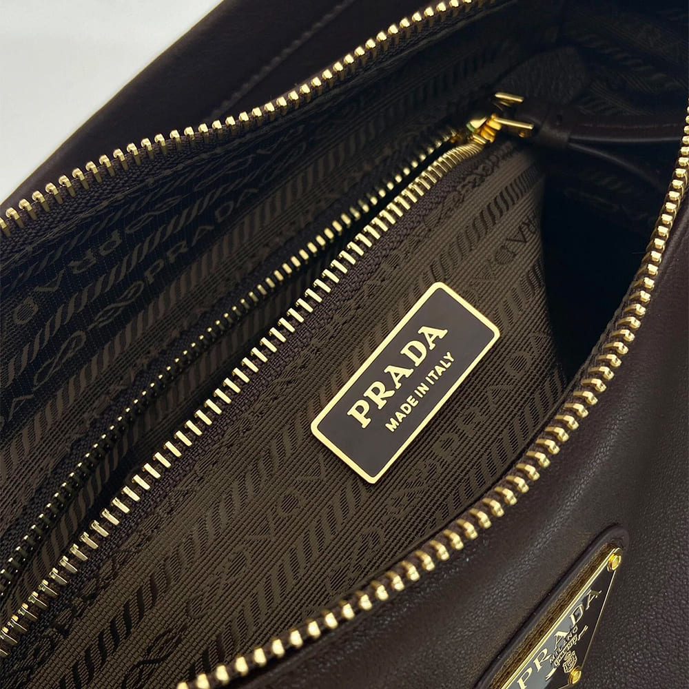 Pra*a Explore large nappa leather bag(HIGH-END GRADE)