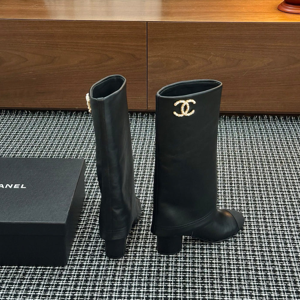 Ch**el Boots