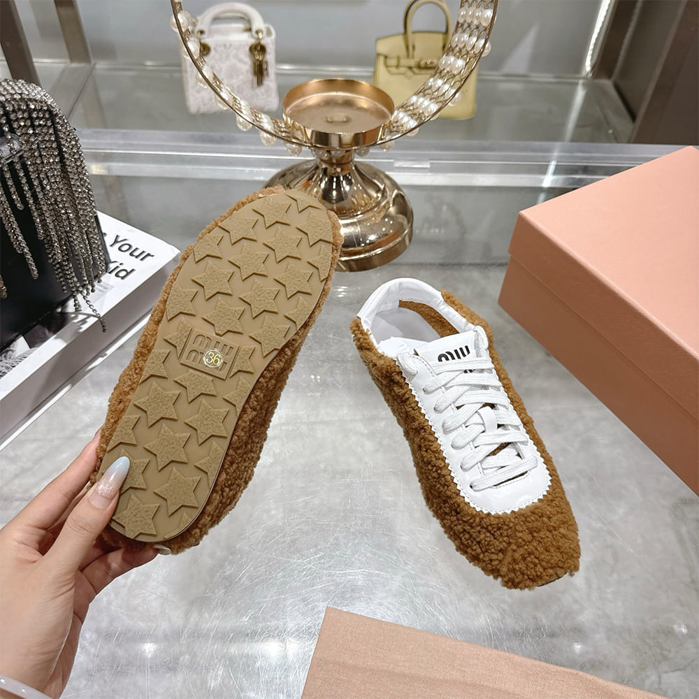 M1um1u Sneakers
