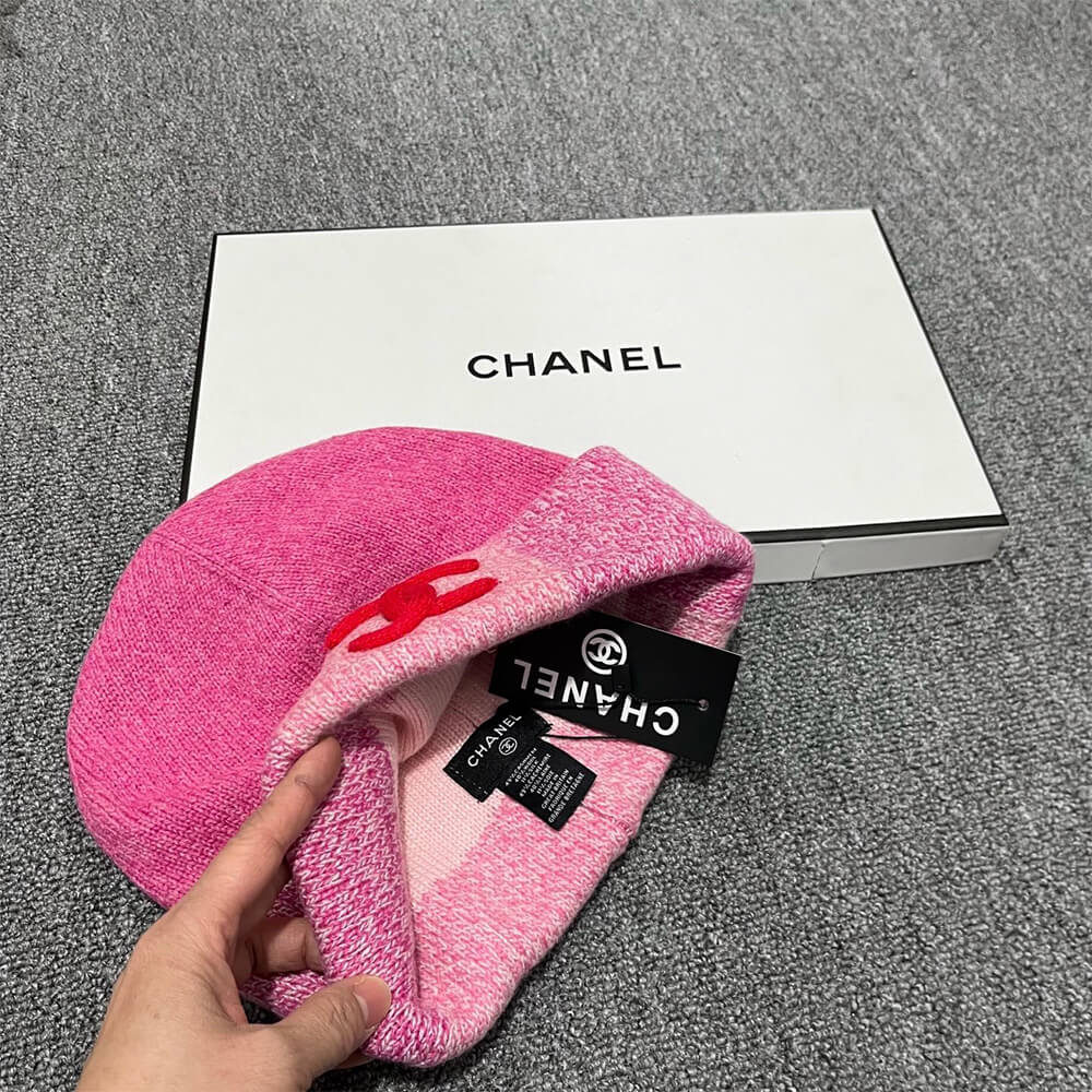 Ch**el Hat