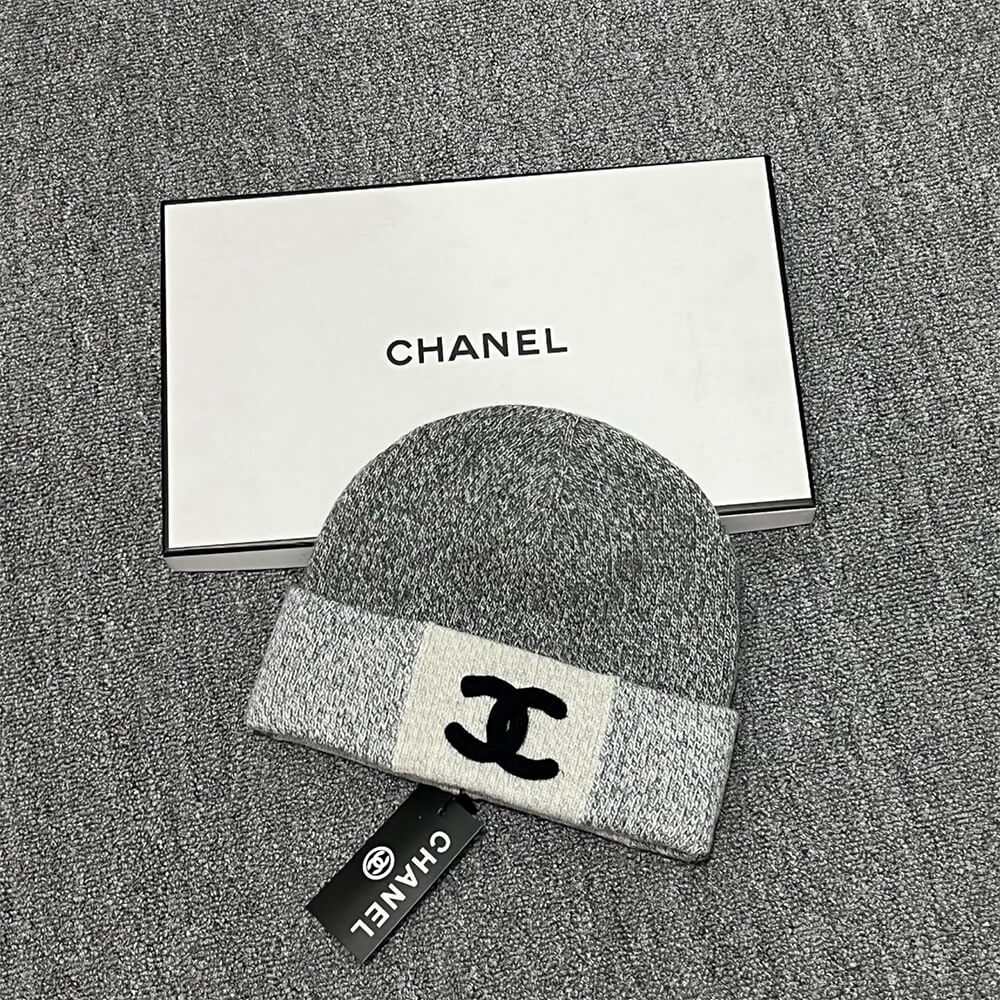 Ch**el Hat