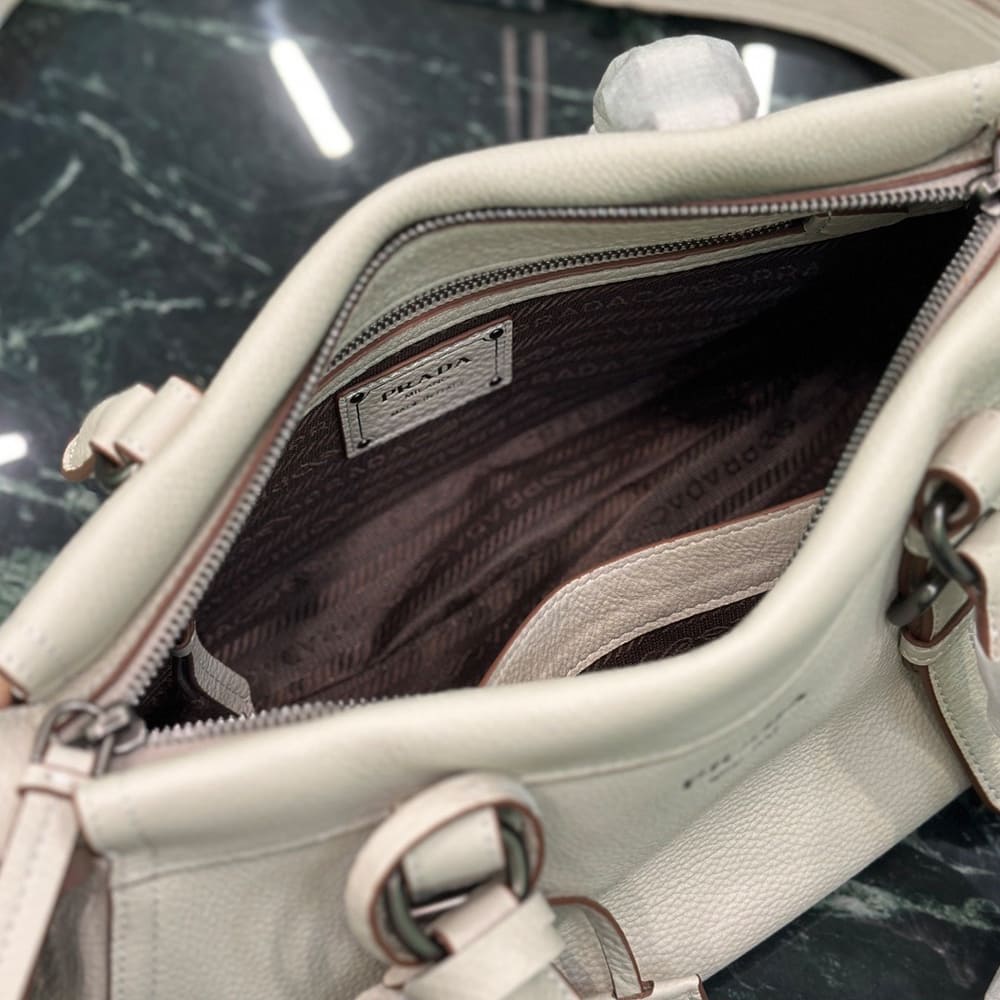 Pra*a Large leather tote bag(HIGH-END GRADE)