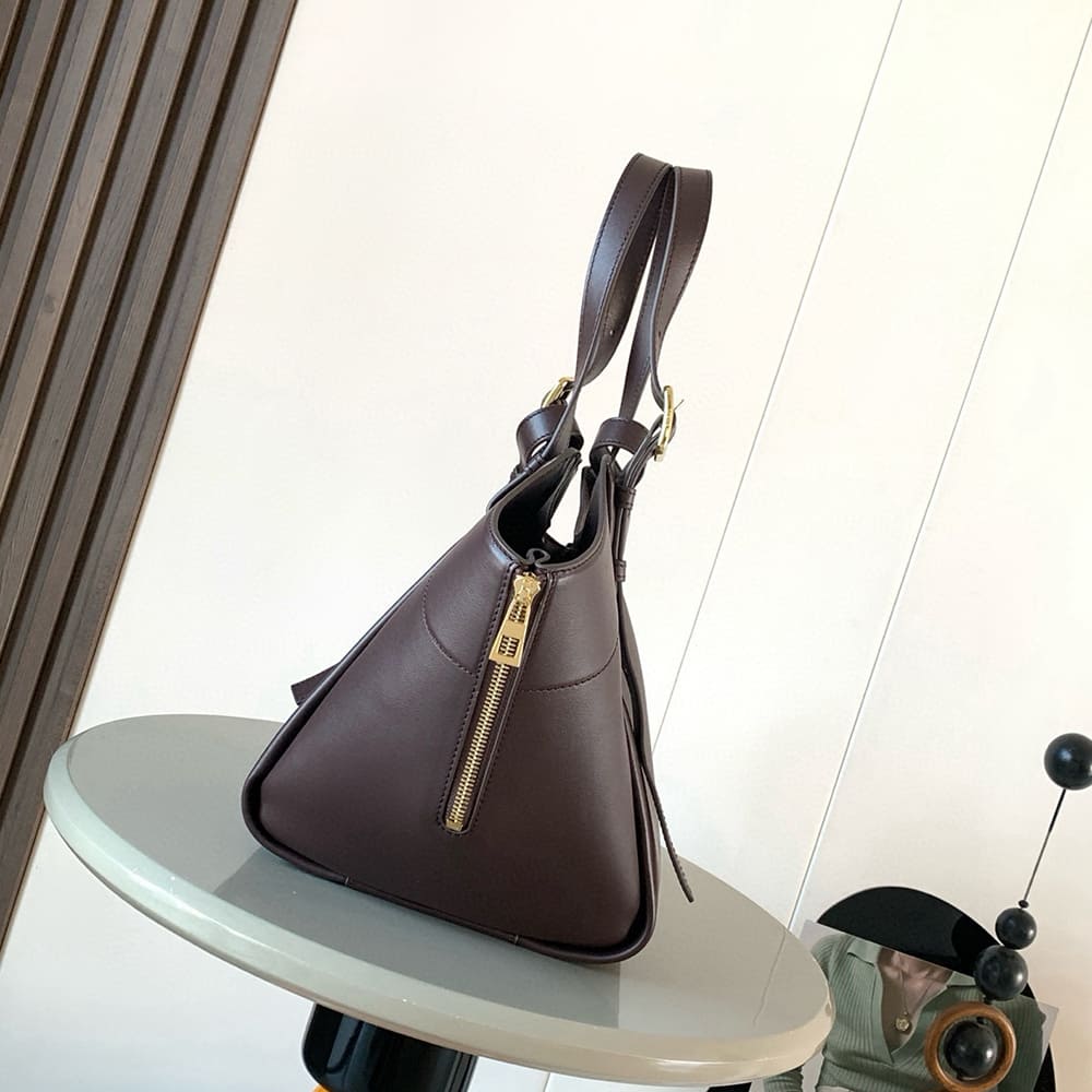 L0ew* Hammock Flip bag in classic calfskin(HIGH-END GRADE)