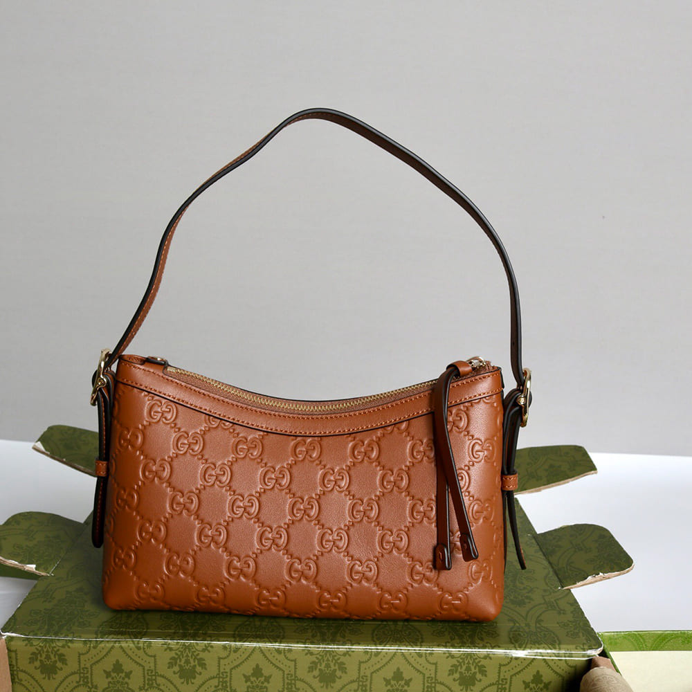 Gvc*1 GG Emblem small shoulder bag