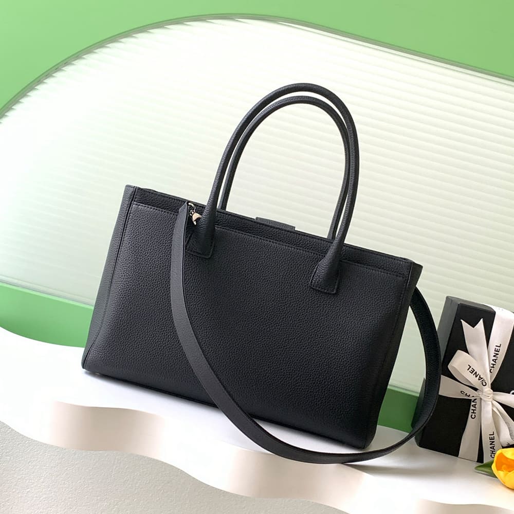 Ch**el Executive Cerf Tote(HIGH-END GRADE)