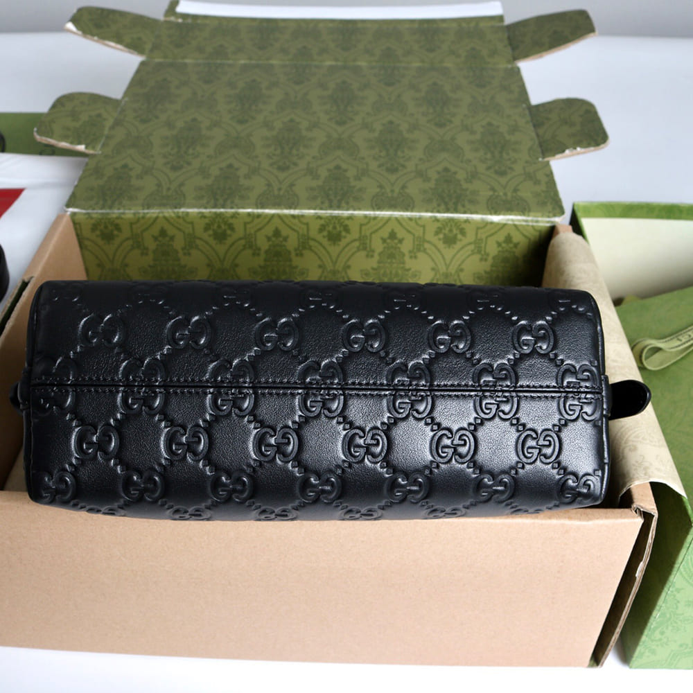 Gvc*1 GG Emblem small shoulder bag