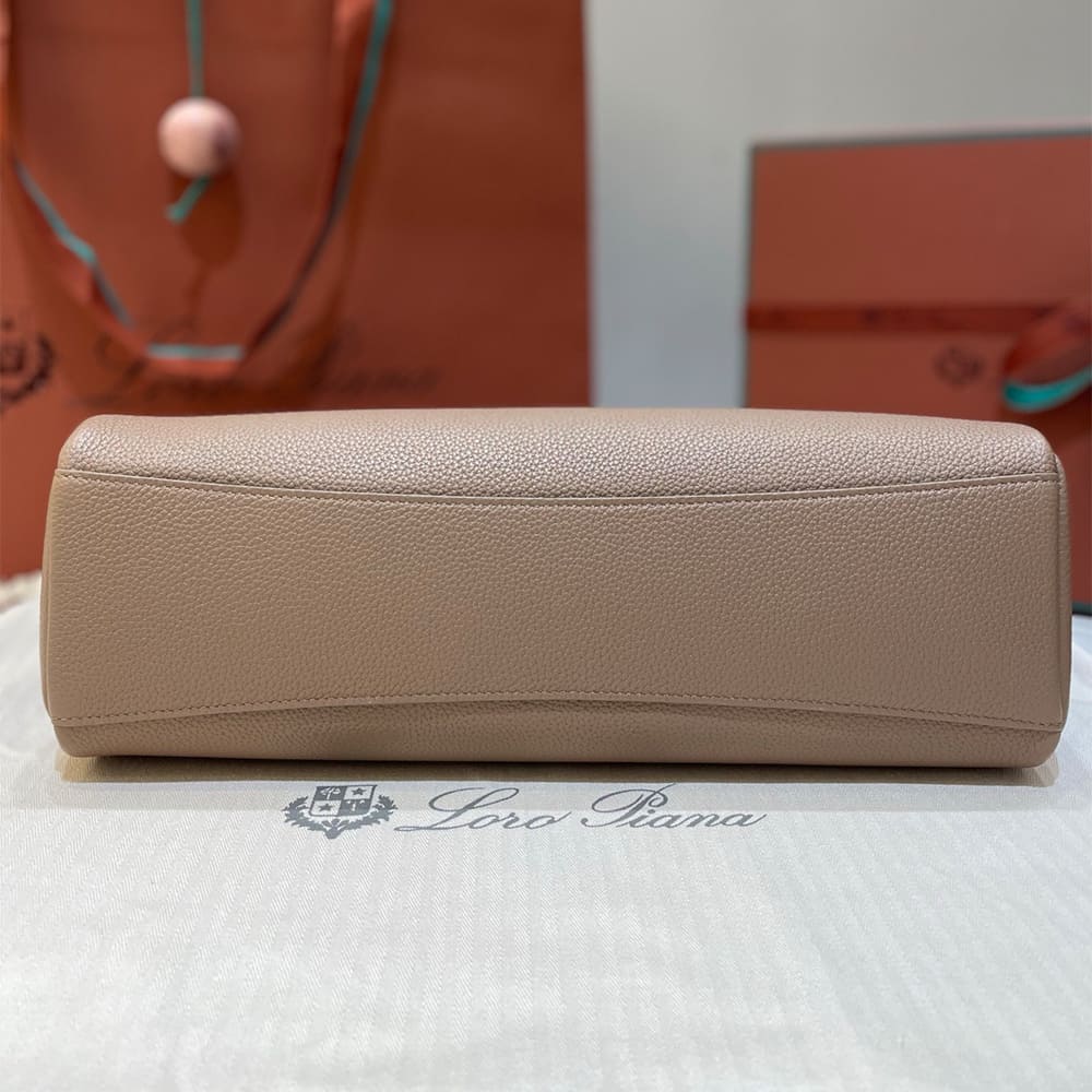 L0r0 P1ana Extra Softy Bag L33(HIGH-END GRADE)