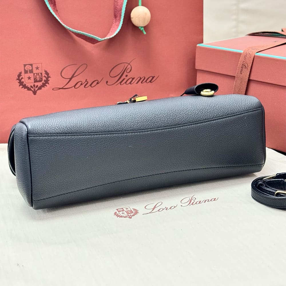 L0r0 P1ana Extra Softy Bag L33(HIGH-END GRADE)