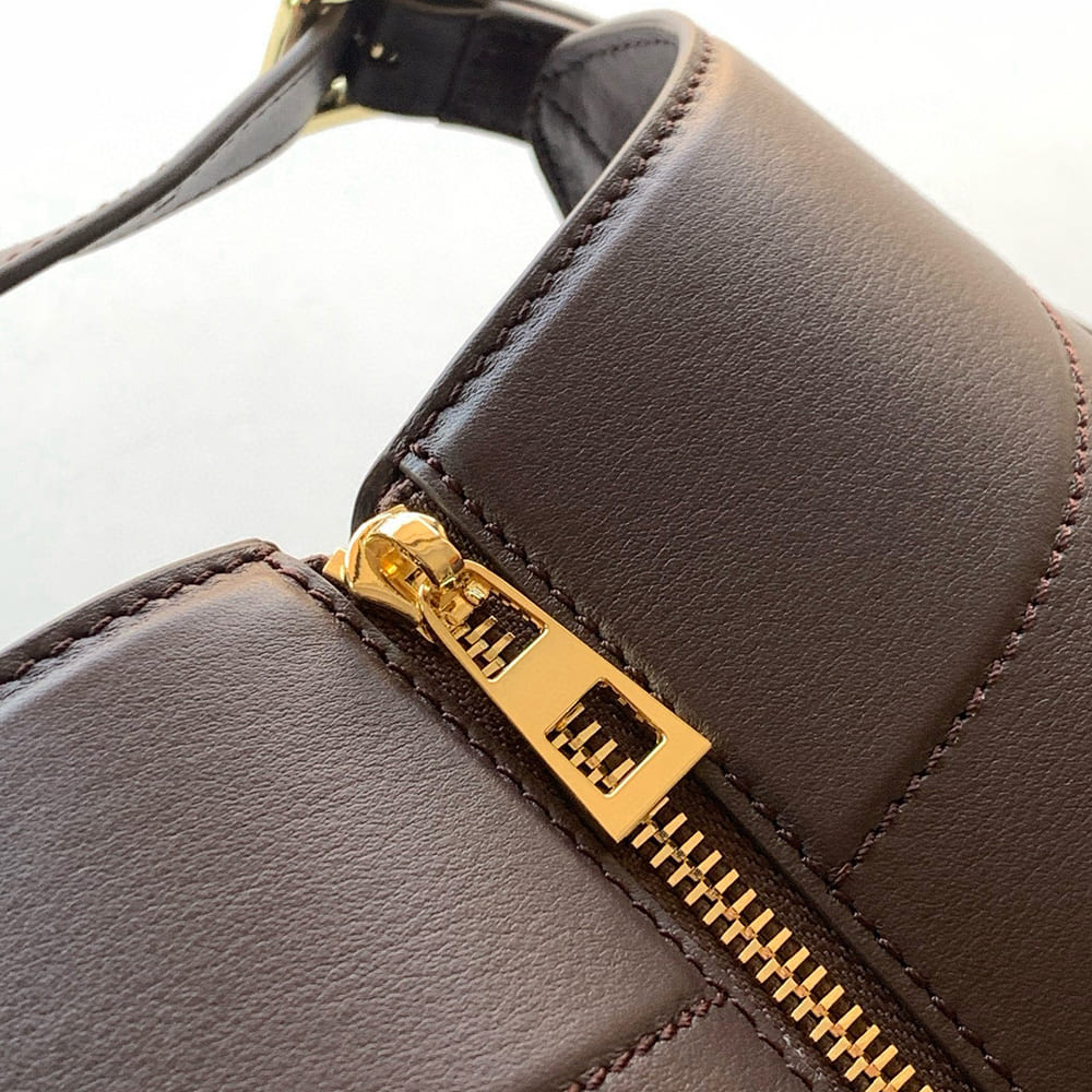 L0ew* Hammock Flip bag in classic calfskin(HIGH-END GRADE)