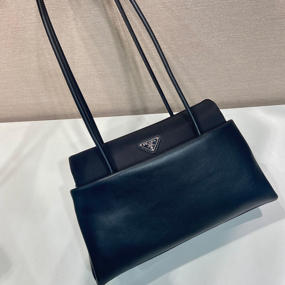 Pra*a Passage medium leather bag with Re-Nylon flap(HIGH-END GRADE)