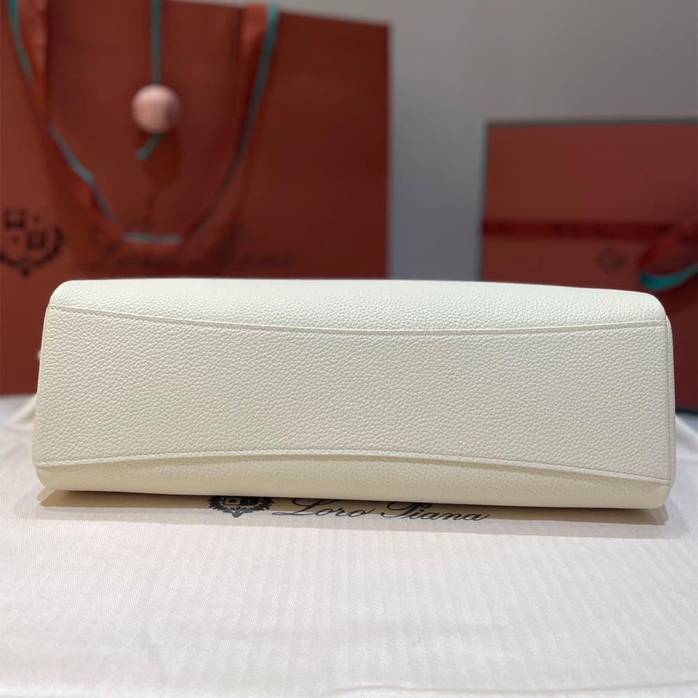 L0r0 P1ana Extra Softy Bag L33(HIGH-END GRADE)