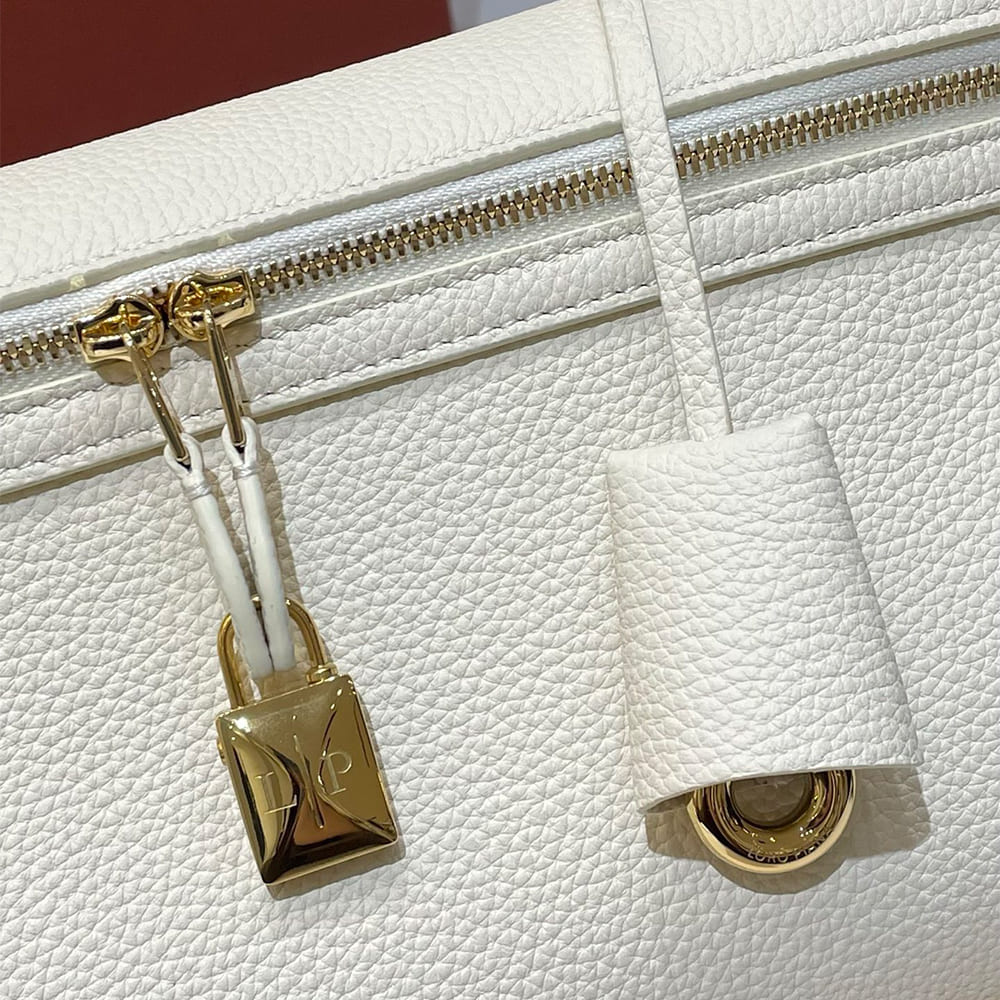 L0r0 P1ana Extra Softy Bag L33(HIGH-END GRADE)