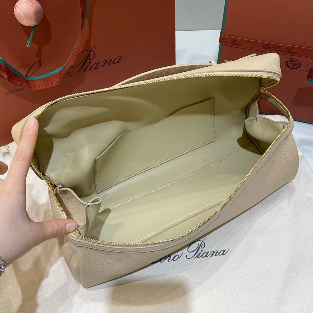 L0r0 P1ana Extra Softy Bag L33(HIGH-END GRADE)