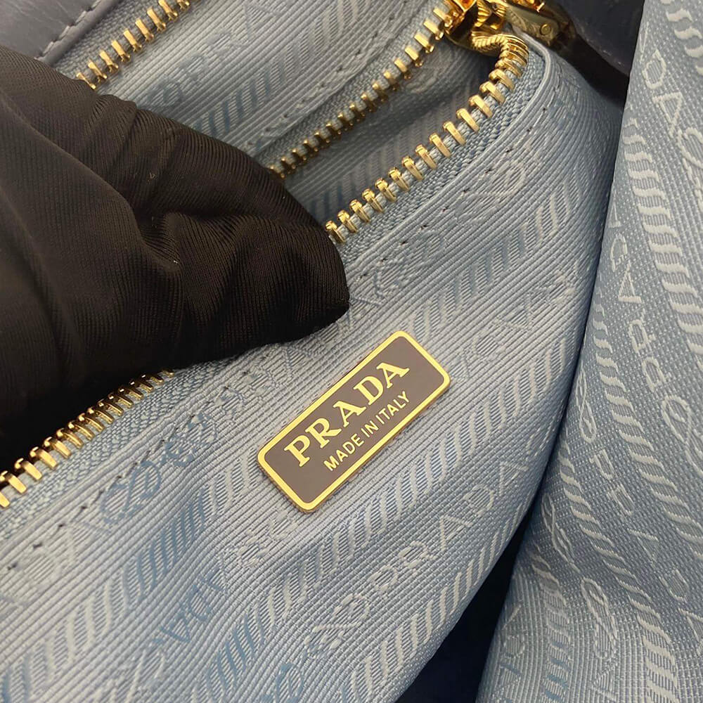 Pra*a Bonnie large leather handbag(TAX-FREE GRADE)