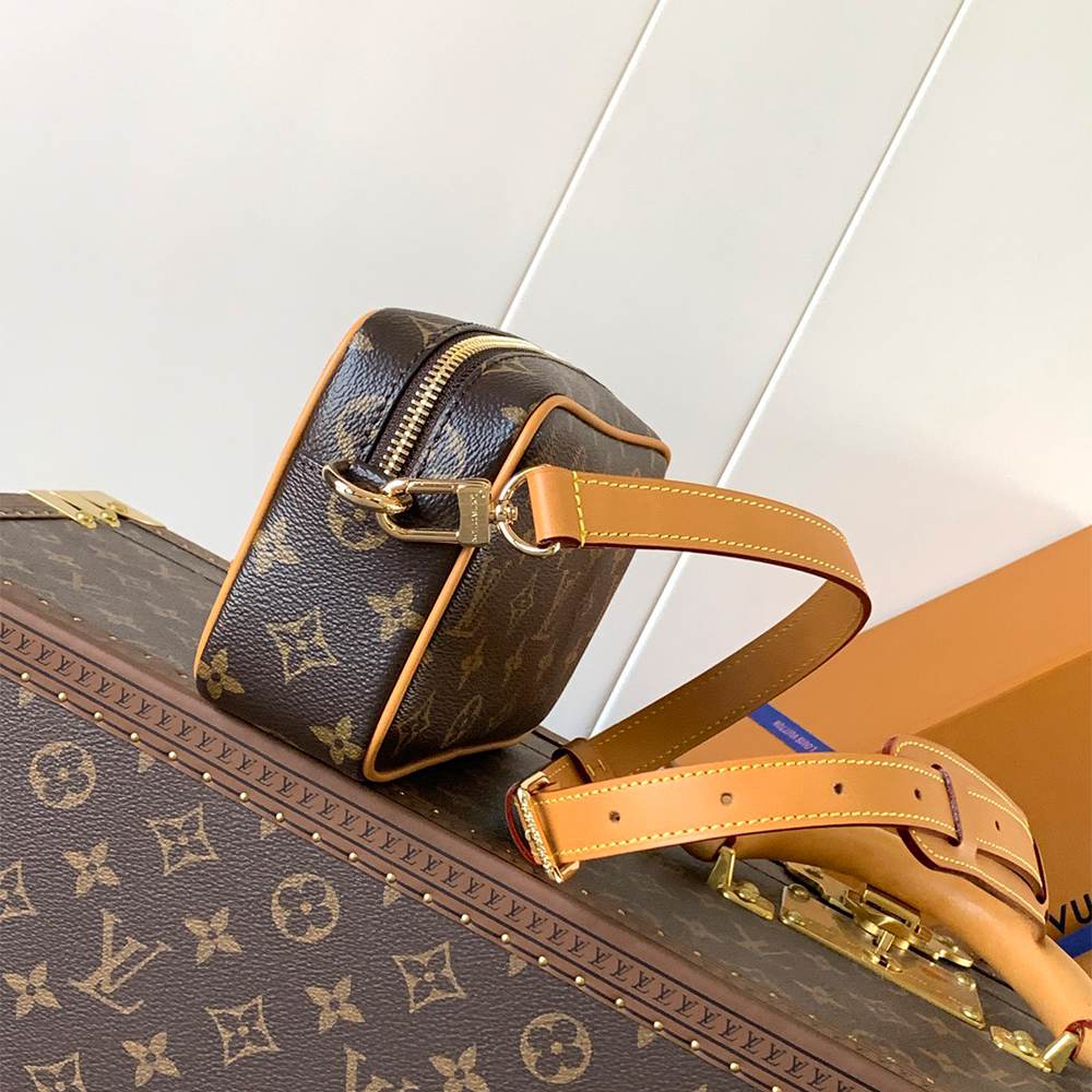 LV Trocad??ro Wearable Wallet(HIGH-END GRADE)