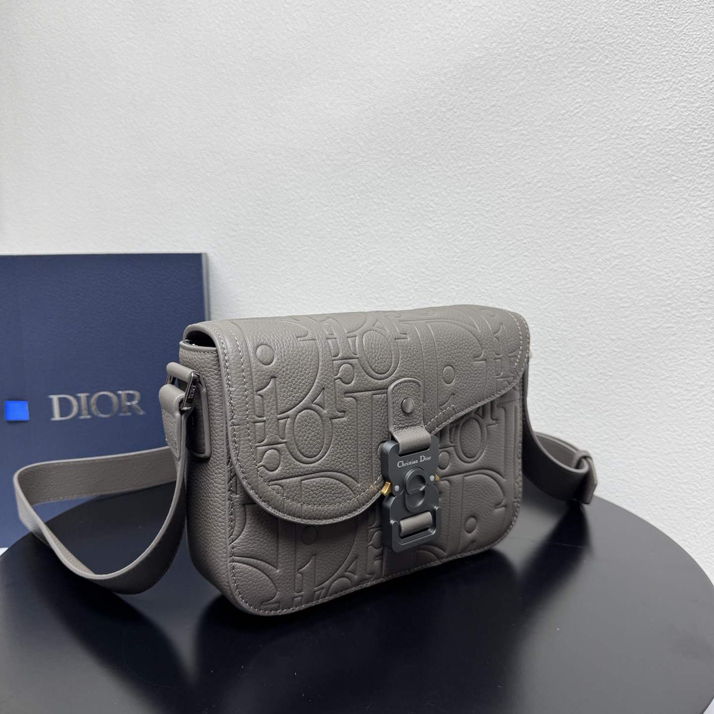 D10r Small Saddle Messenger Bag with Flap(HIGH-END GRADE)