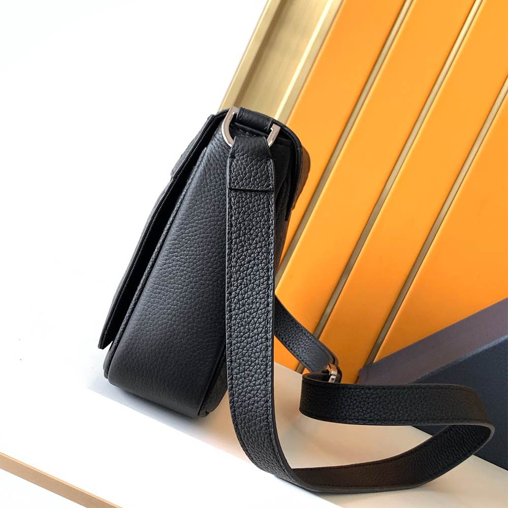 D10r Messenger Bag with Flap(HIGH-END GRADE)