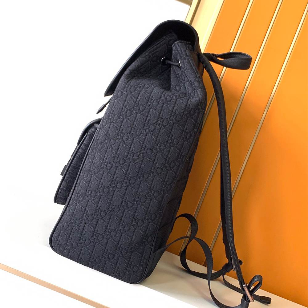 D10r Saddle Backpack with Flap(HIGH-END GRADE)
