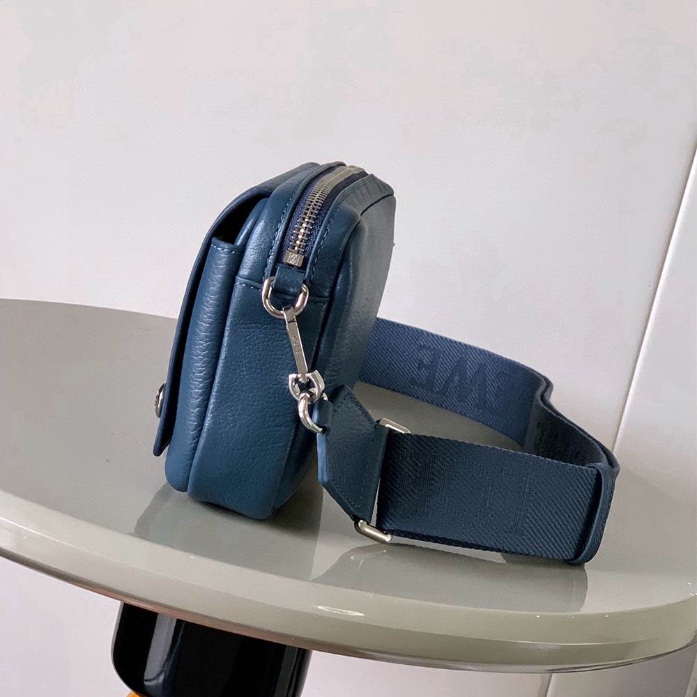 L0ew* Small Pebble messenger bag(HIGH-END GRADE)