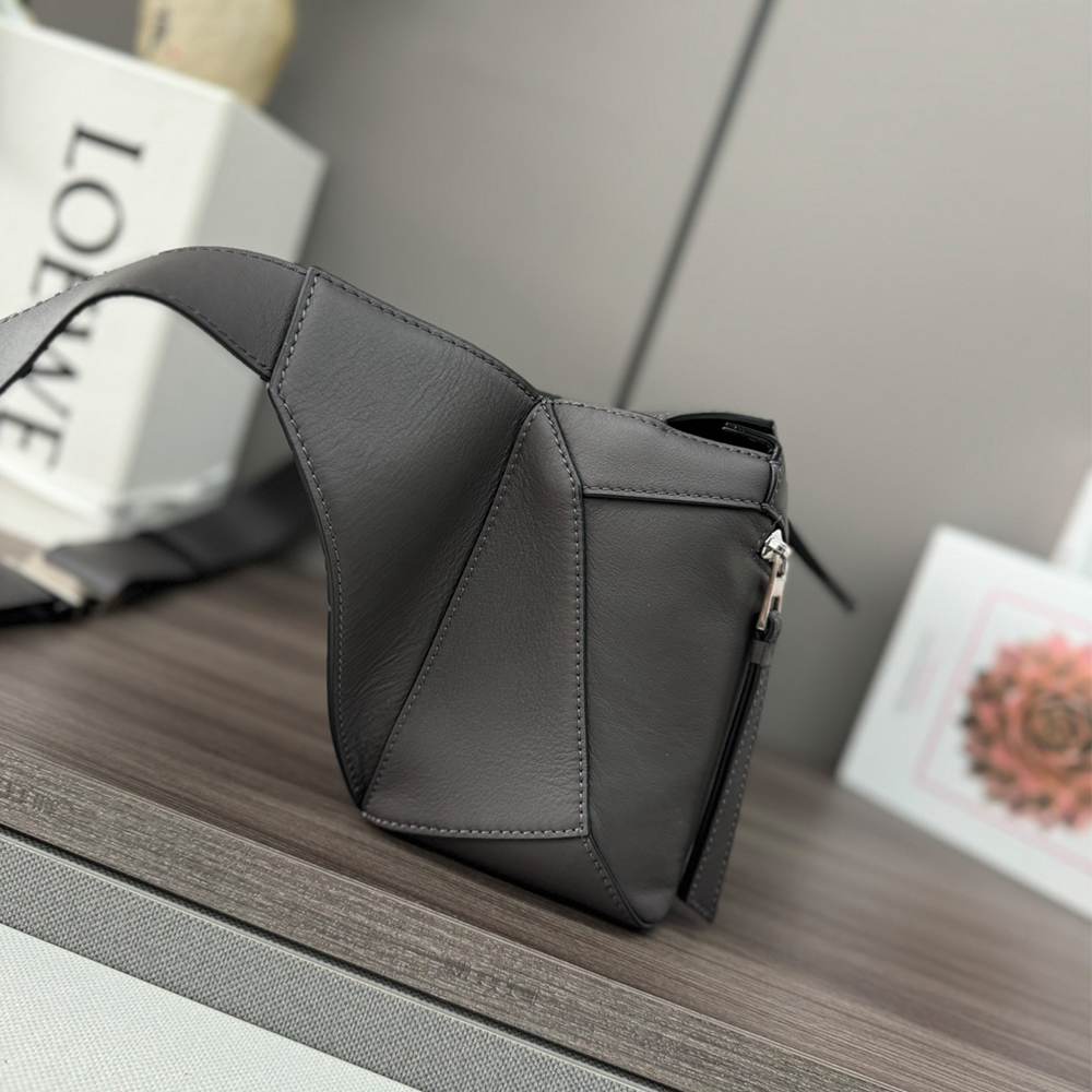 L0ew* Small Puzzle Edge bumbag in classic calfskin(HIGH-END GRADE)
