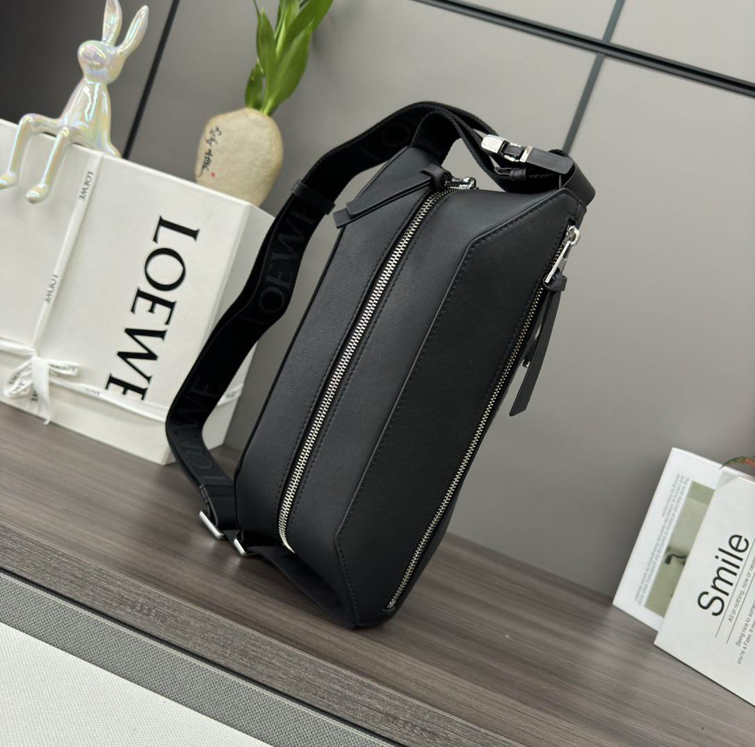 L0ew* Convertible sling in classic calfskin(HIGH-END GRADE)