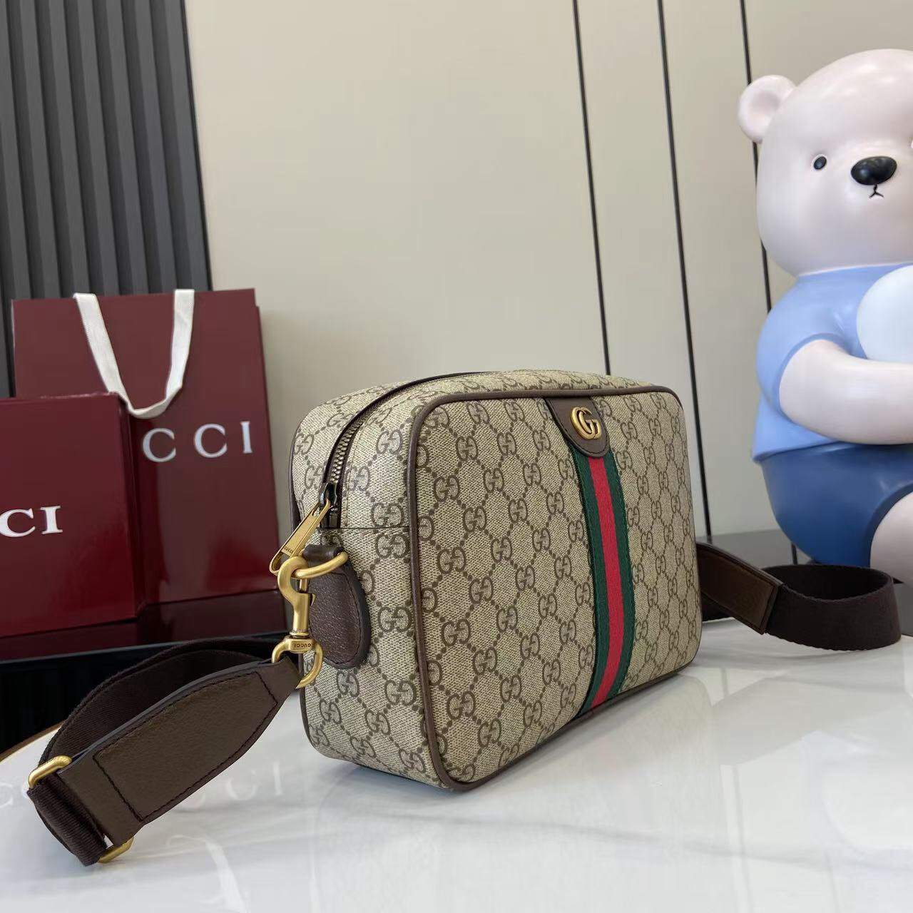 Gvc*1 Ophidia medium-sized shoulder bag(HIGH-END GRADE)