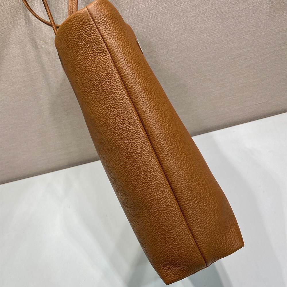 Pra*a Leather tote(HIGH-END GRADE)