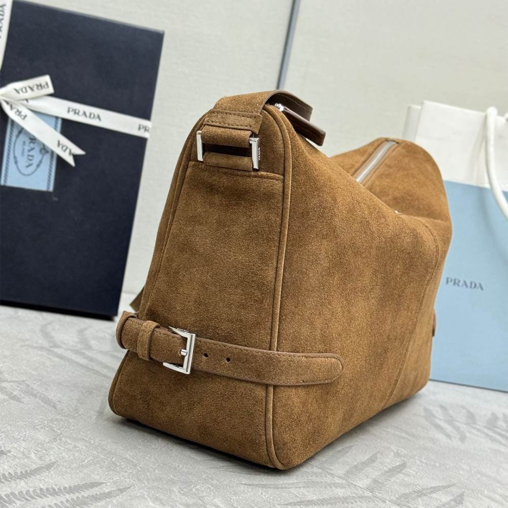 Pra*a Suede shoulder bag(HIGH-END GRADE)
