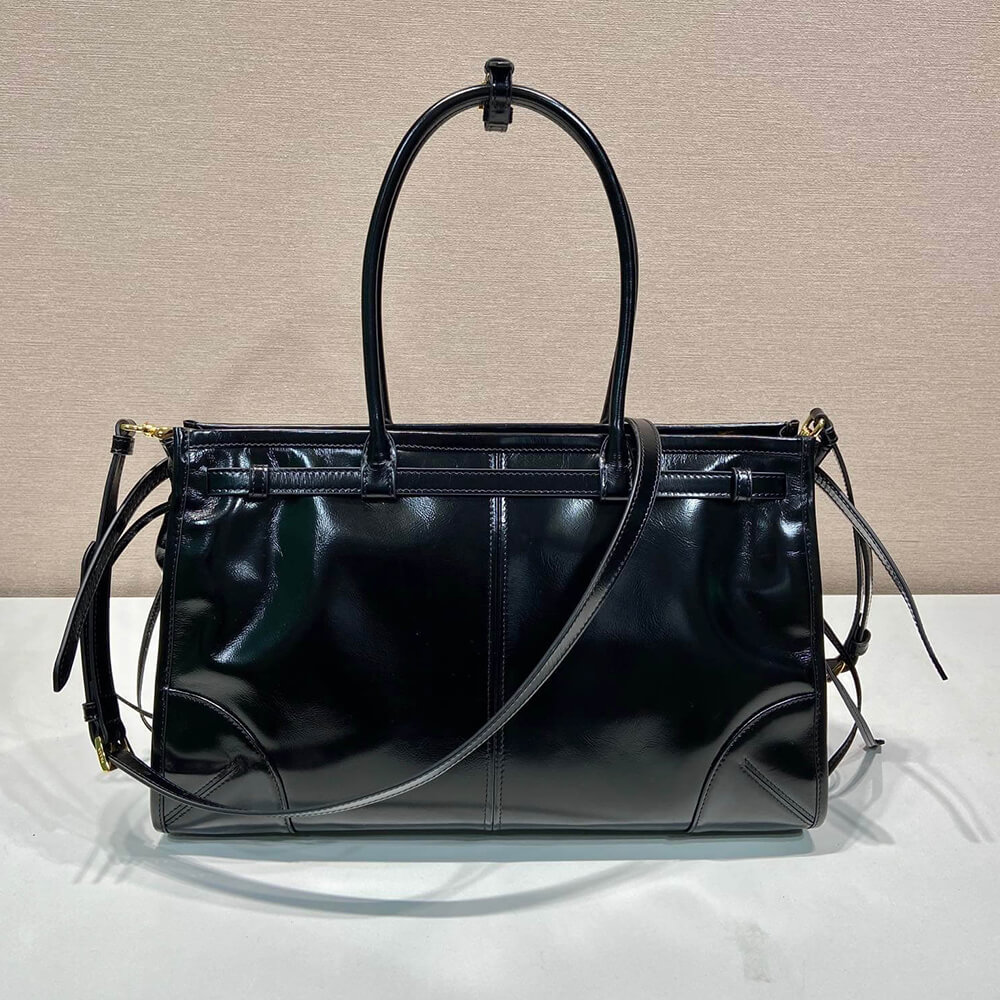 Pra*a Bonnie large leather handbag(TAX-FREE GRADE)