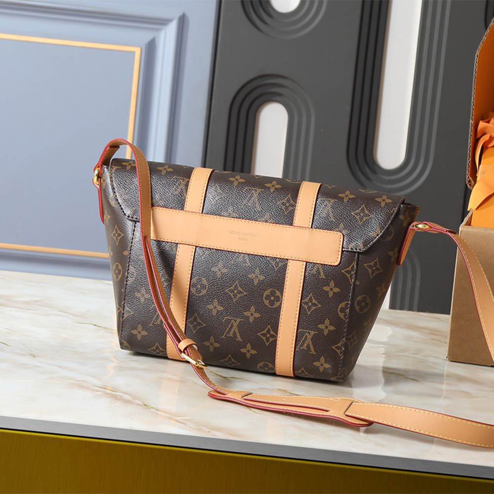 LV Christopher Messenger(HIGH-END GRADE)