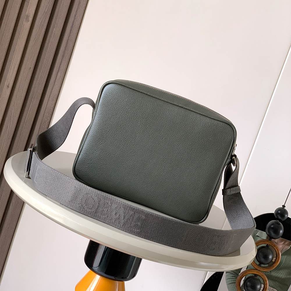 L0ew* Medium Pebble messenger bag(HIGH-END GRADE)