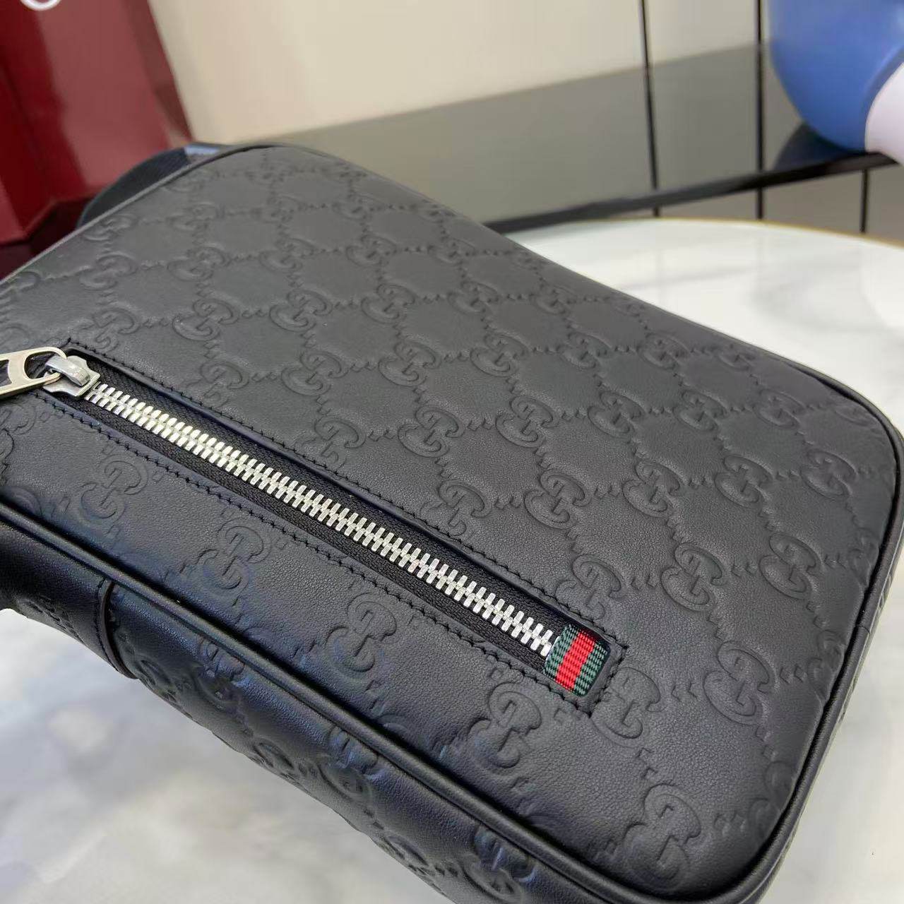 GG Emblem small crossbody bag(HIGH-END GRADE)