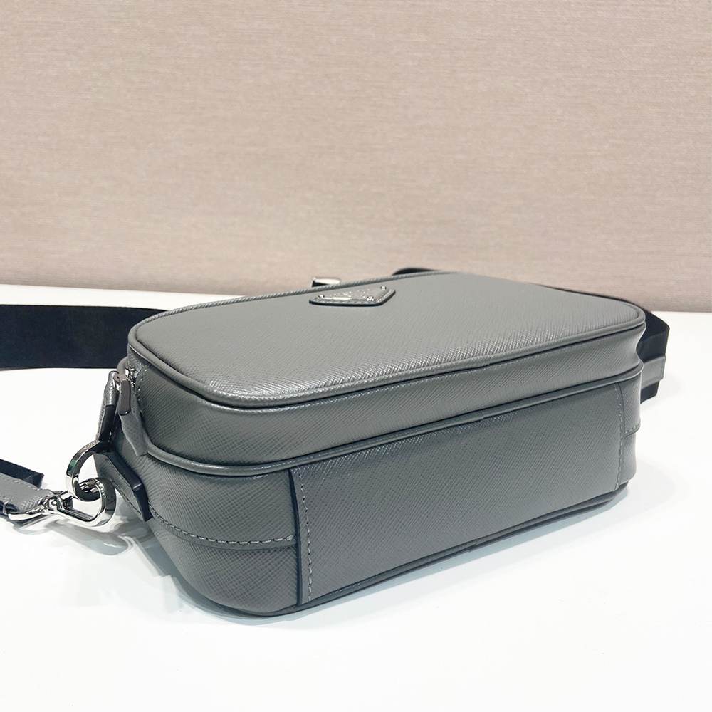 Pra*a Saffiano leather shoulder bag(HIGH-END GRADE)