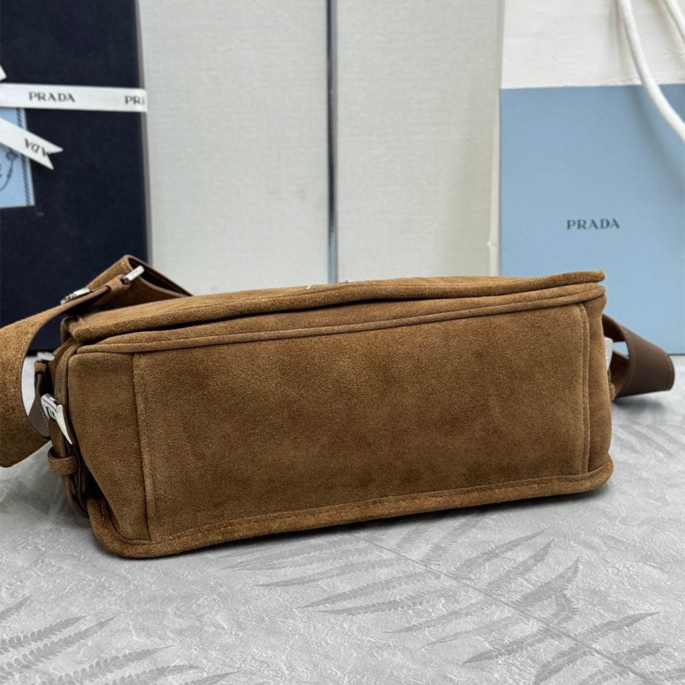 Pra*a Suede shoulder bag(HIGH-END GRADE)